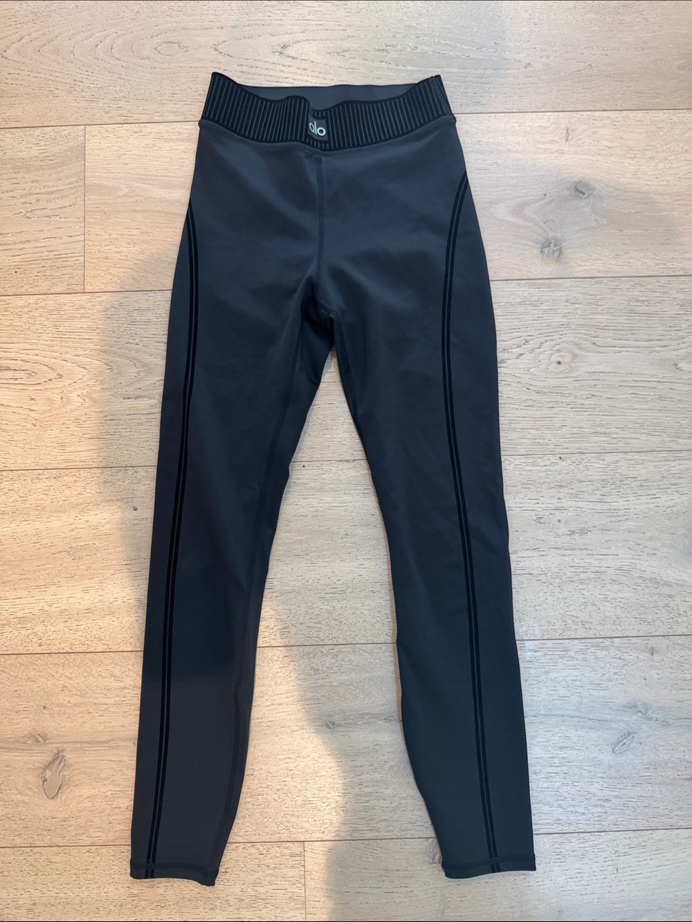 ALO Yoga Kids Black Ribbed-Waist Performance Leggings